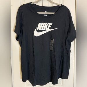 NWT Nike Women’s Plus The Nike Tee in Black with White Lettering Size 1X